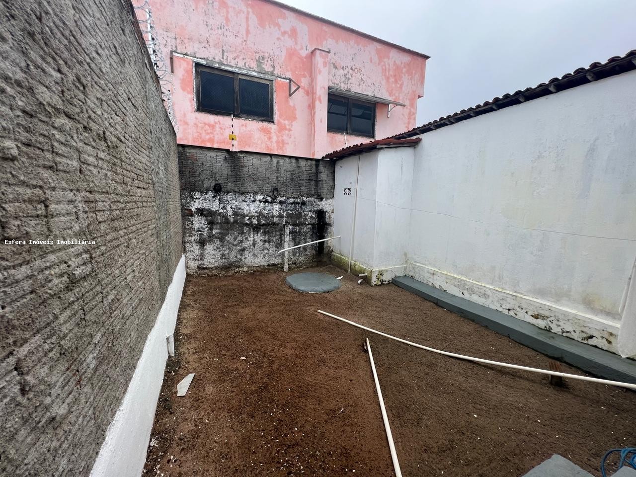 Casa para alugar com 3 quartos, 200m² - Foto 15