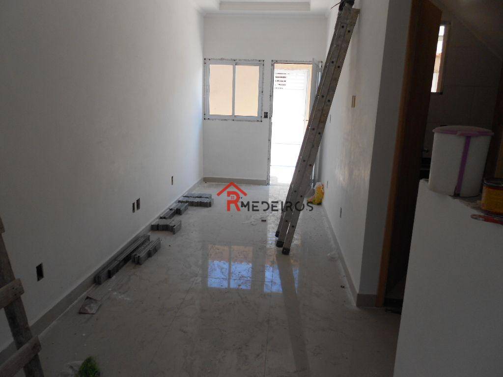 Sobrado à venda com 2 quartos, 60m² - Foto 10