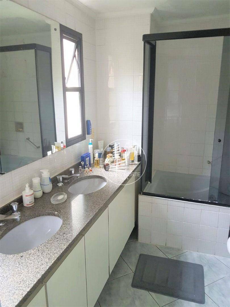 Apartamento à venda com 3 quartos, 144m² - Foto 12