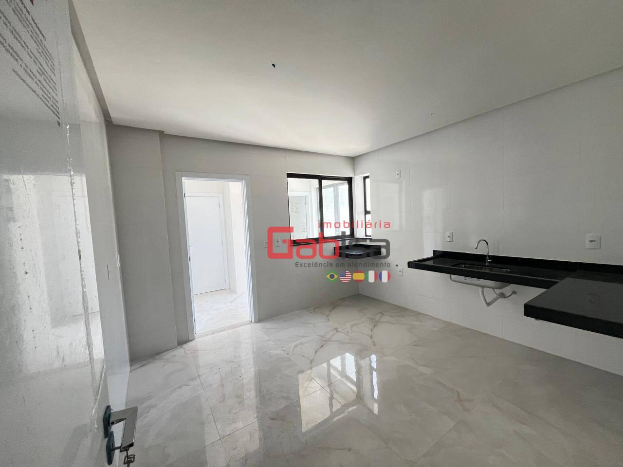 Apartamento para alugar com 4 quartos, 135m² - Foto 5