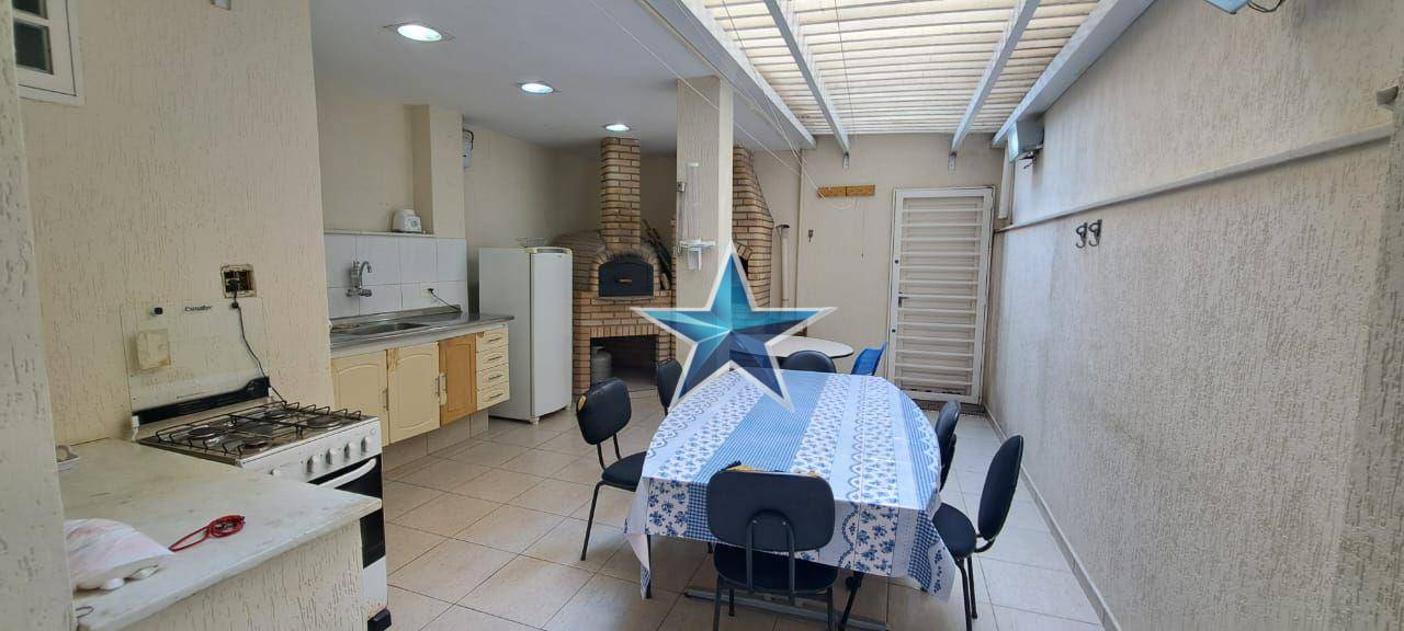 Casa à venda com 4 quartos, 160m² - Foto 2