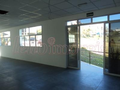 Prédio Inteiro para alugar, 800m² - Foto 1