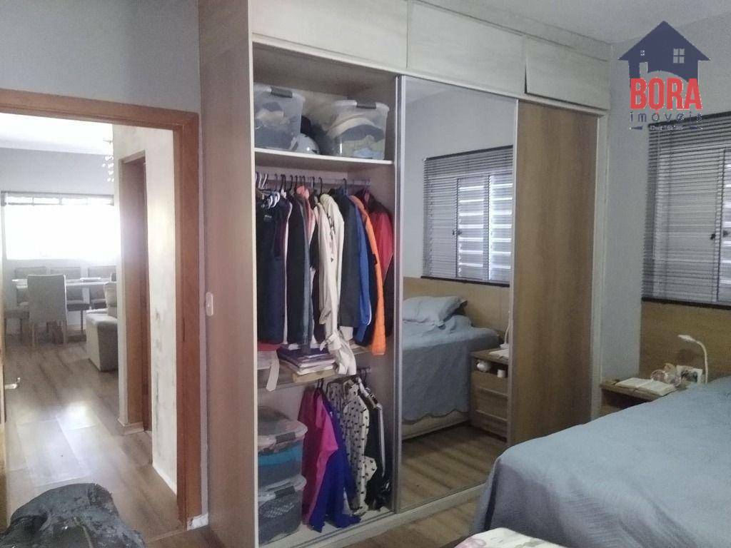 Casa à venda com 3 quartos, 200m² - Foto 30