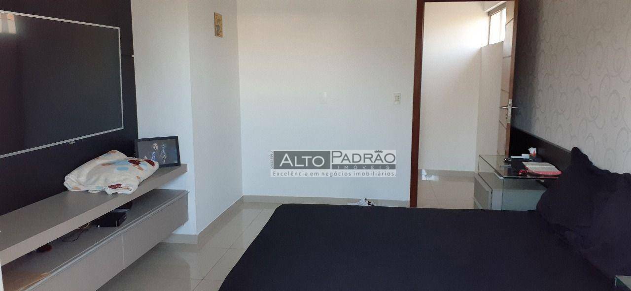 Casa de Condomínio à venda com 4 quartos, 480m² - Foto 9