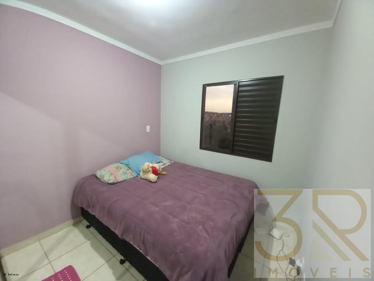 Apartamento à venda com 2 quartos, 42m² - Foto 4