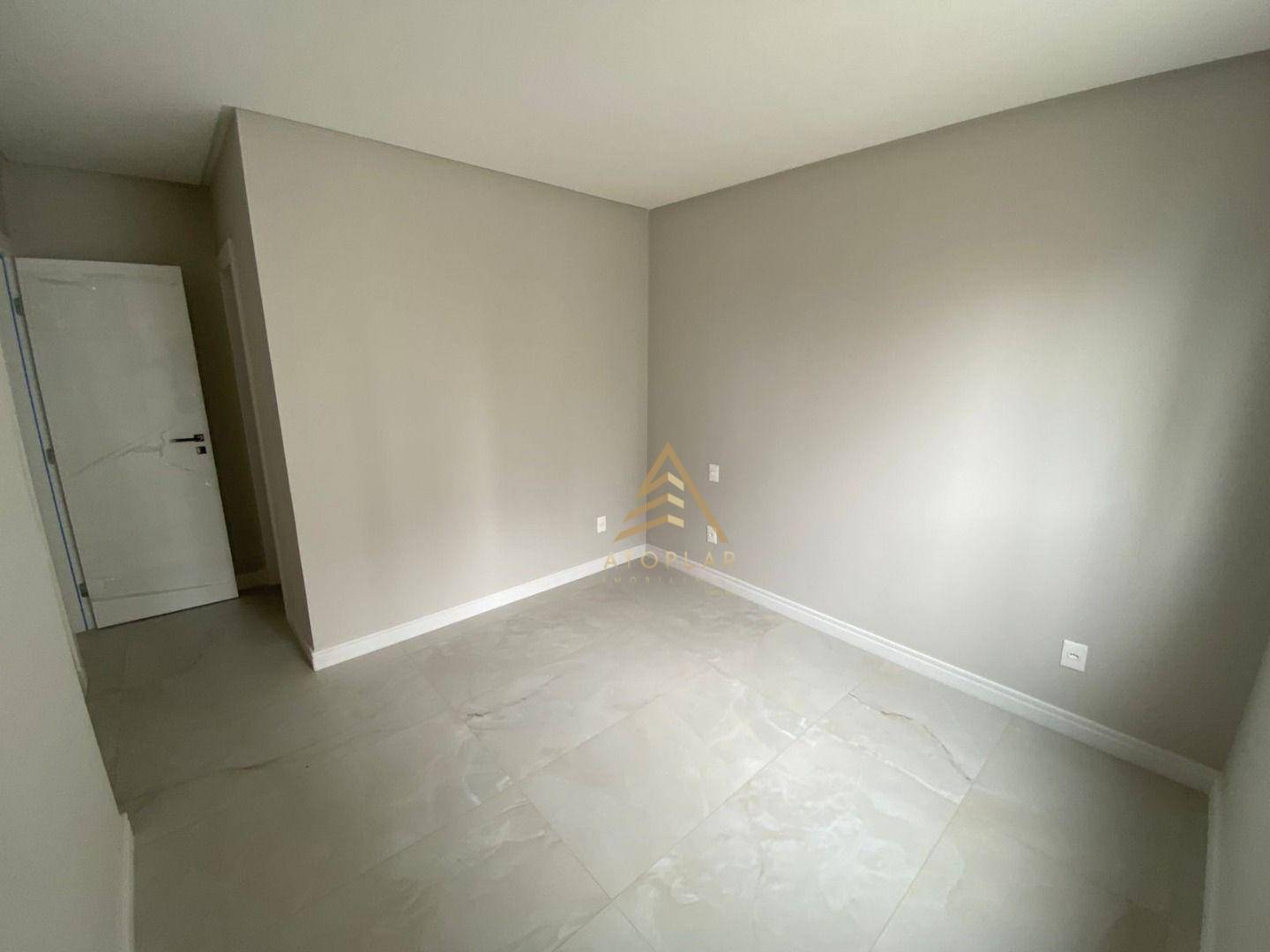 Apartamento à venda com 3 quartos, 130m² - Foto 23