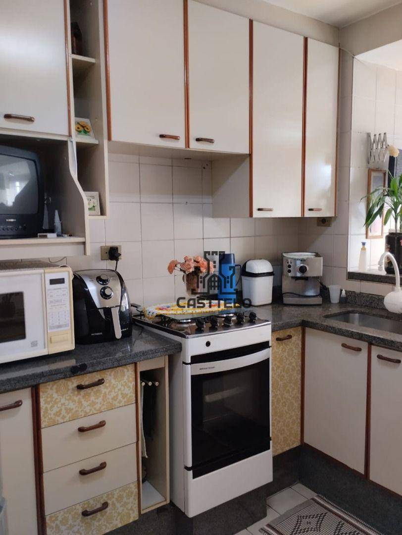 Apartamento à venda com 3 quartos, 95m² - Foto 5