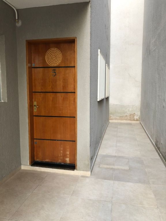 Apartamento à venda com 2 quartos, 40m² - Foto 2