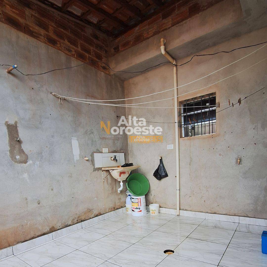 Casa à venda com 2 quartos, 500M2 - Foto 10