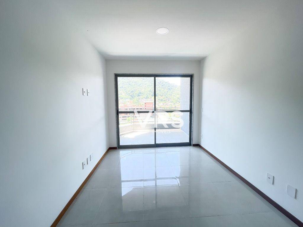 Apartamento à venda com 2 quartos, 90m² - Foto 2