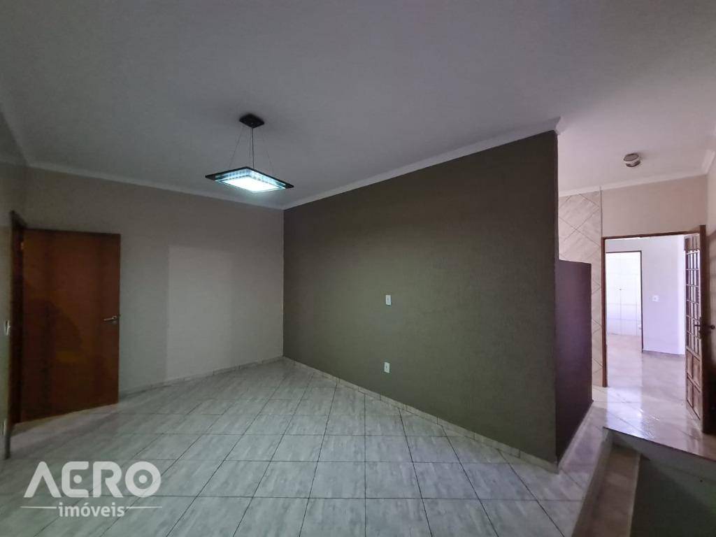 Casa à venda com 2 quartos, 250m² - Foto 12