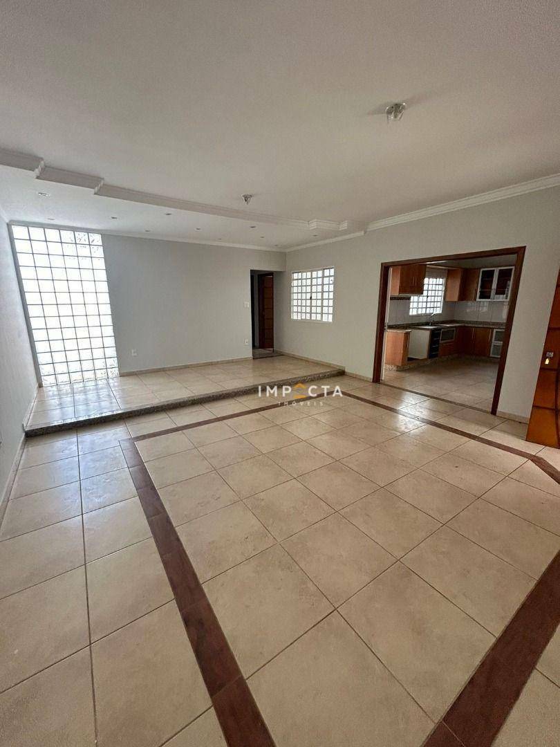 Casa à venda com 3 quartos, 156m² - Foto 4