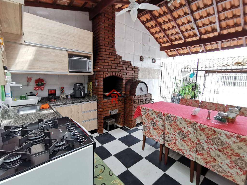 Casa à venda com 3 quartos, 111m² - Foto 14