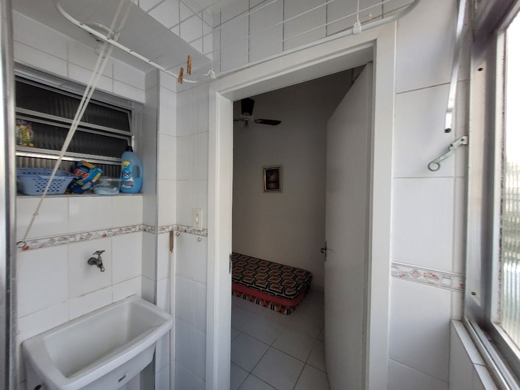 Apartamento à venda com 2 quartos, 80m² - Foto 11