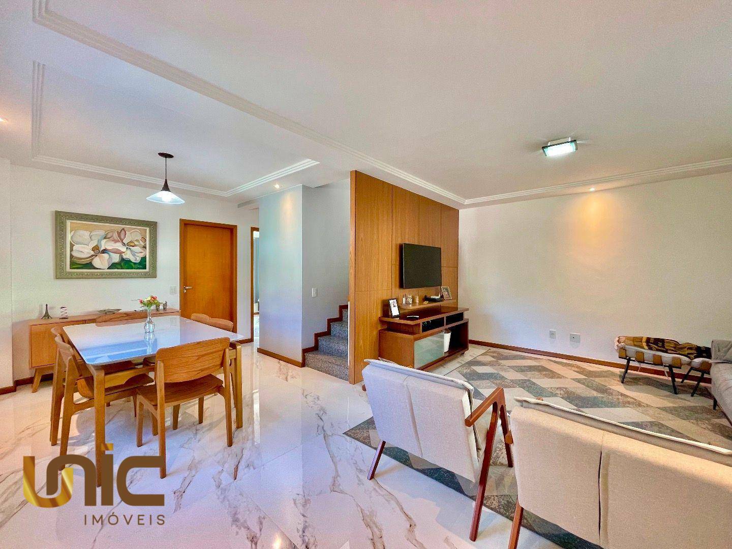 Casa de Condomínio à venda com 4 quartos, 258m² - Foto 2
