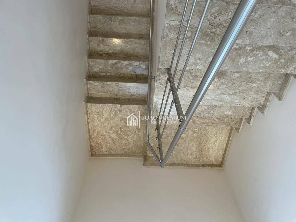 Sobrado à venda com 4 quartos, 243m² - Foto 17