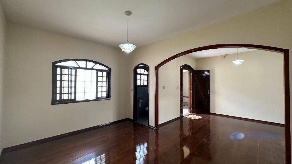 Casa para alugar com 3 quartos, 152m² - Foto 23