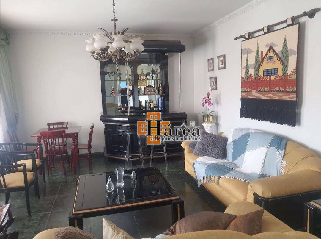 Casa à venda com 3 quartos, 256m² - Foto 4