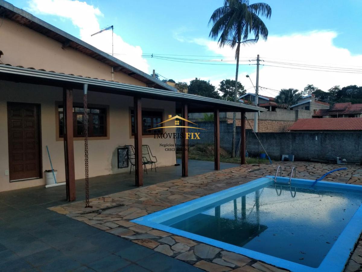 Fazenda à venda com 4 quartos, 350m² - Foto 1