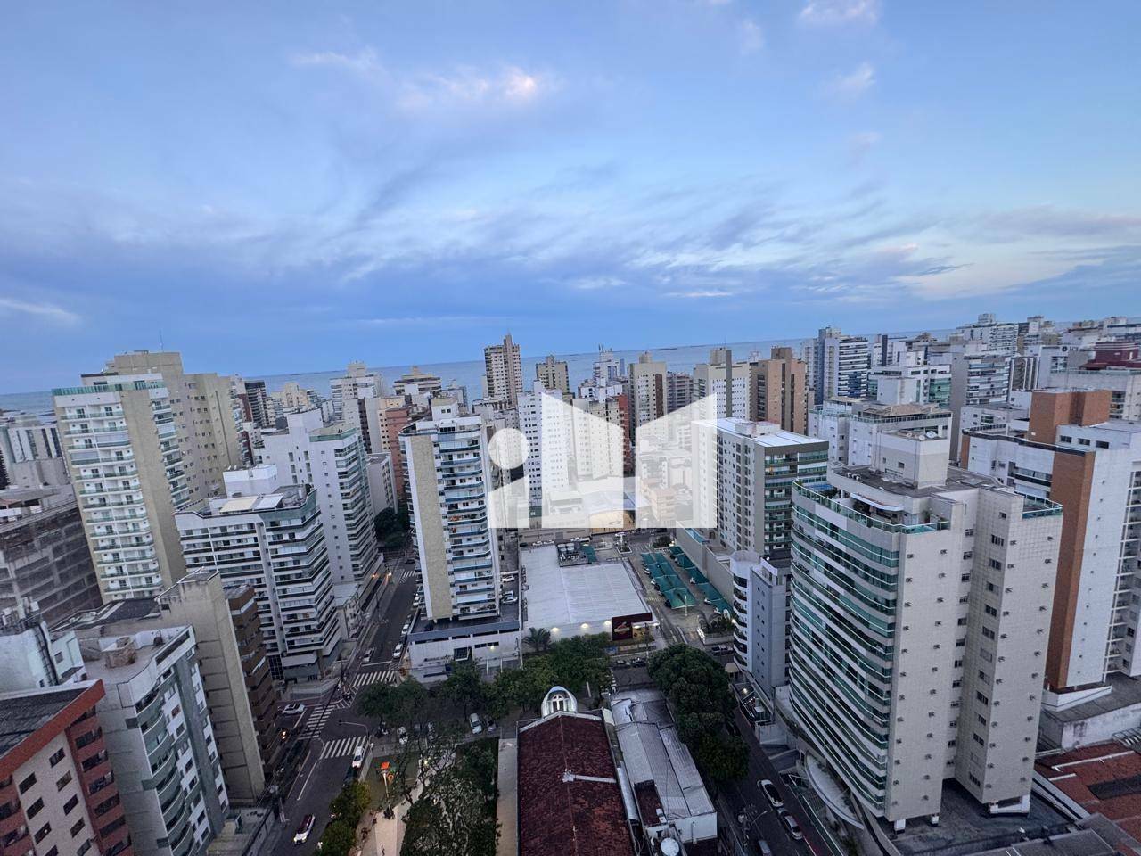 Cobertura à venda com 4 quartos, 220m² - Foto 2
