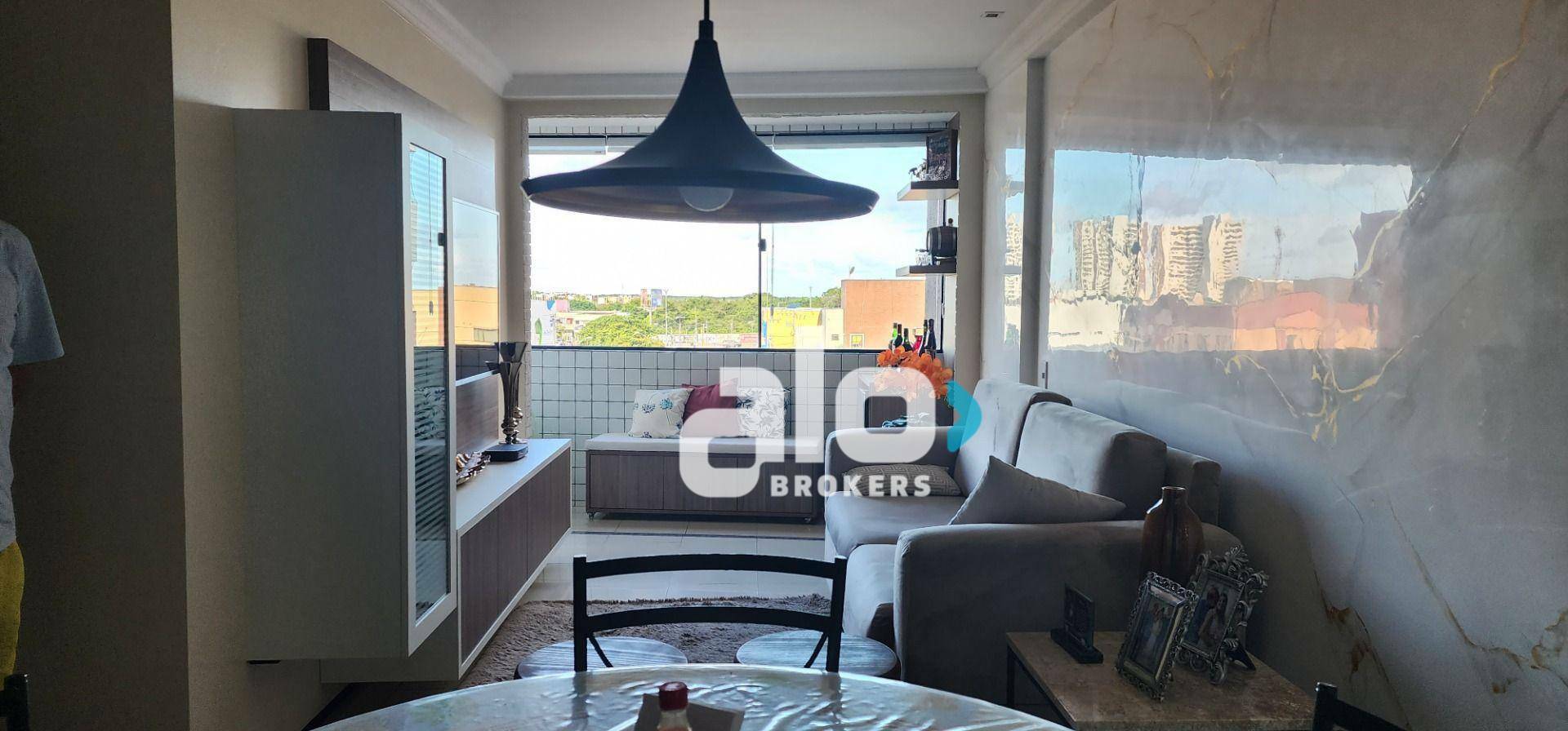 Apartamento à venda com 2 quartos, 67m² - Foto 2