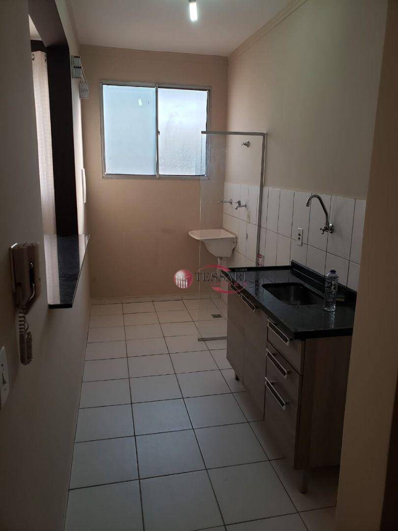 Apartamento à venda com 2 quartos, 68m² - Foto 2