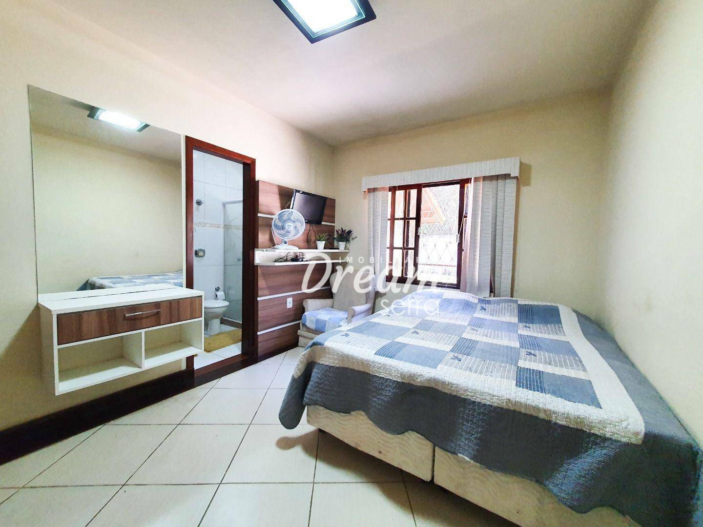 Casa à venda com 6 quartos, 650m² - Foto 30