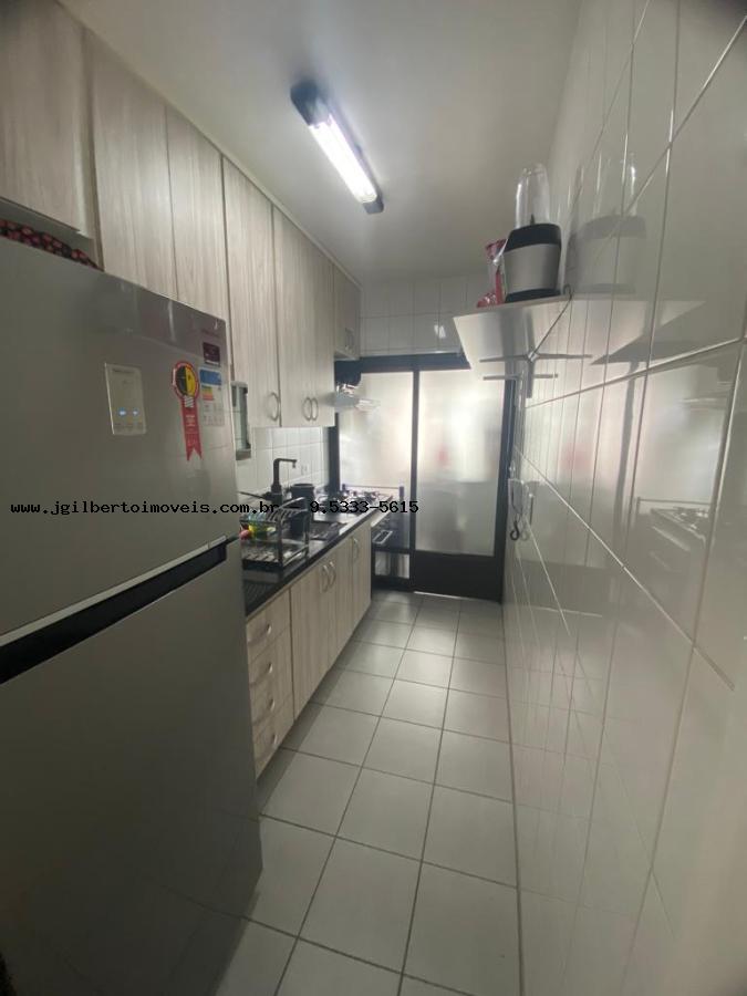 Apartamento à venda com 3 quartos, 67m² - Foto 15