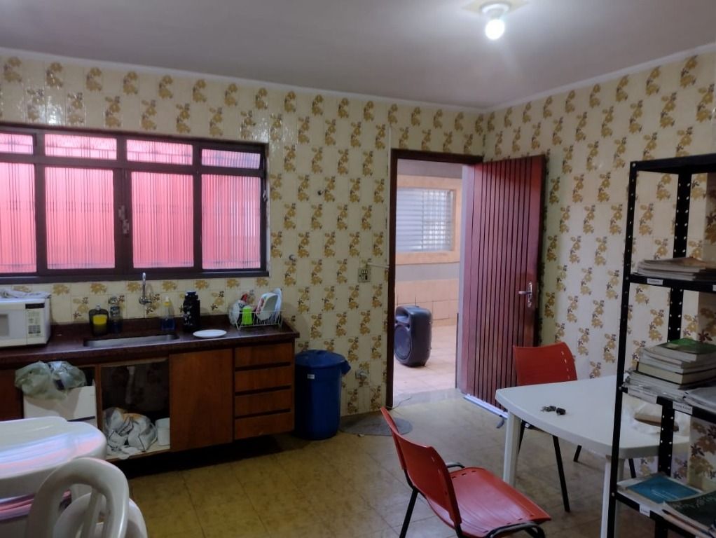 Casa à venda com 4 quartos, 180m² - Foto 28