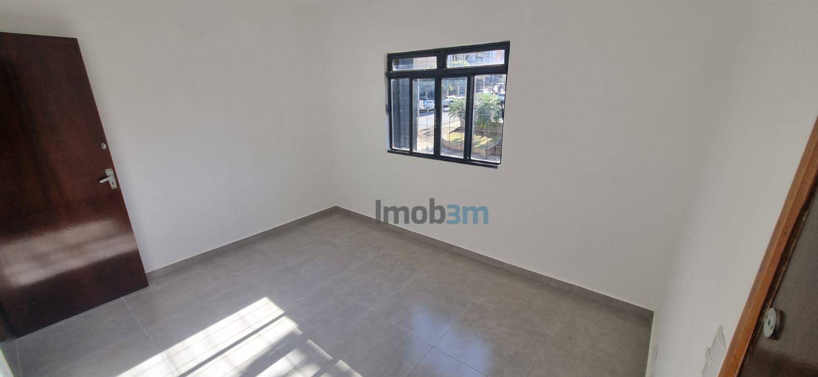 Apartamento para alugar com 3 quartos, 80m² - Foto 2