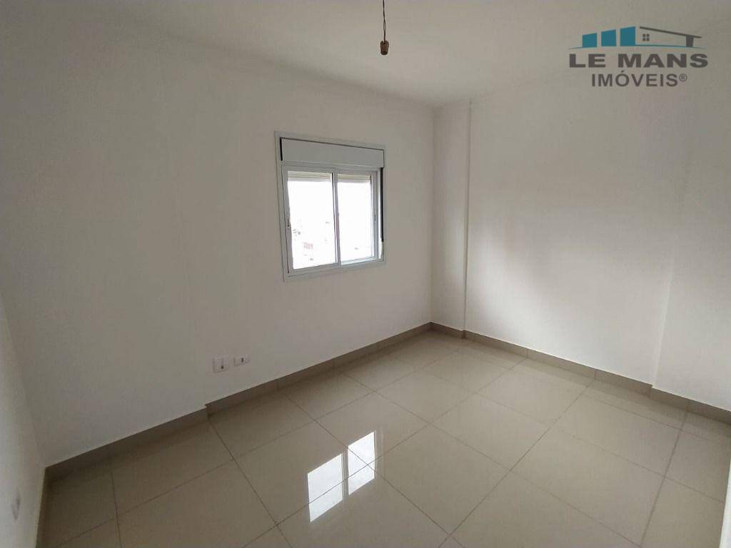 Apartamento à venda com 3 quartos, 119m² - Foto 11