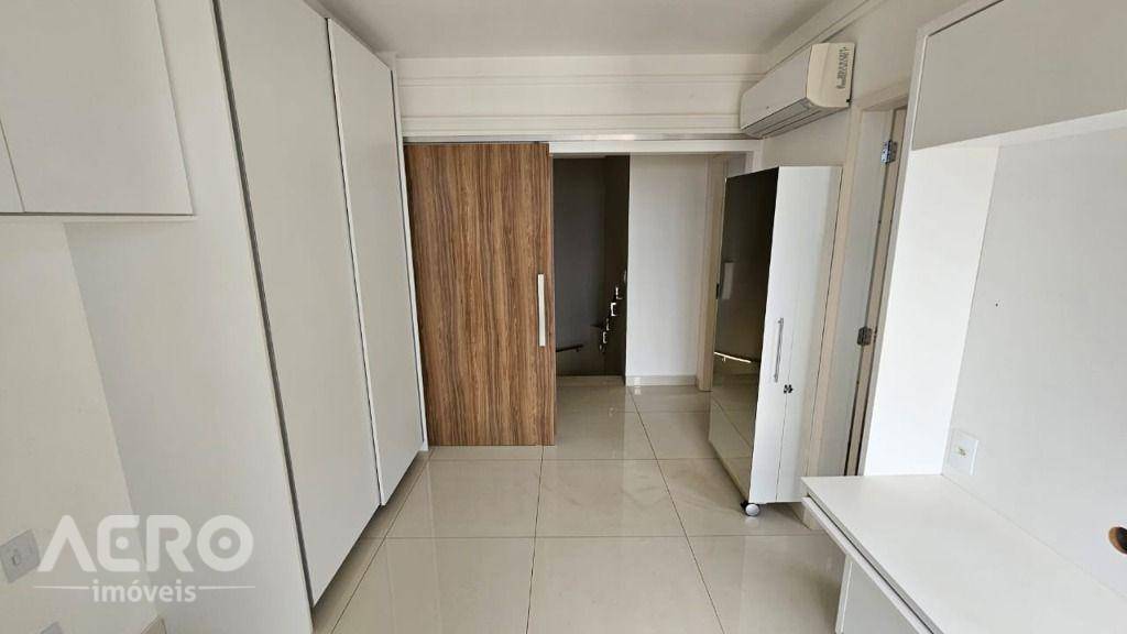 Apartamento para alugar com 3 quartos, 180m² - Foto 35