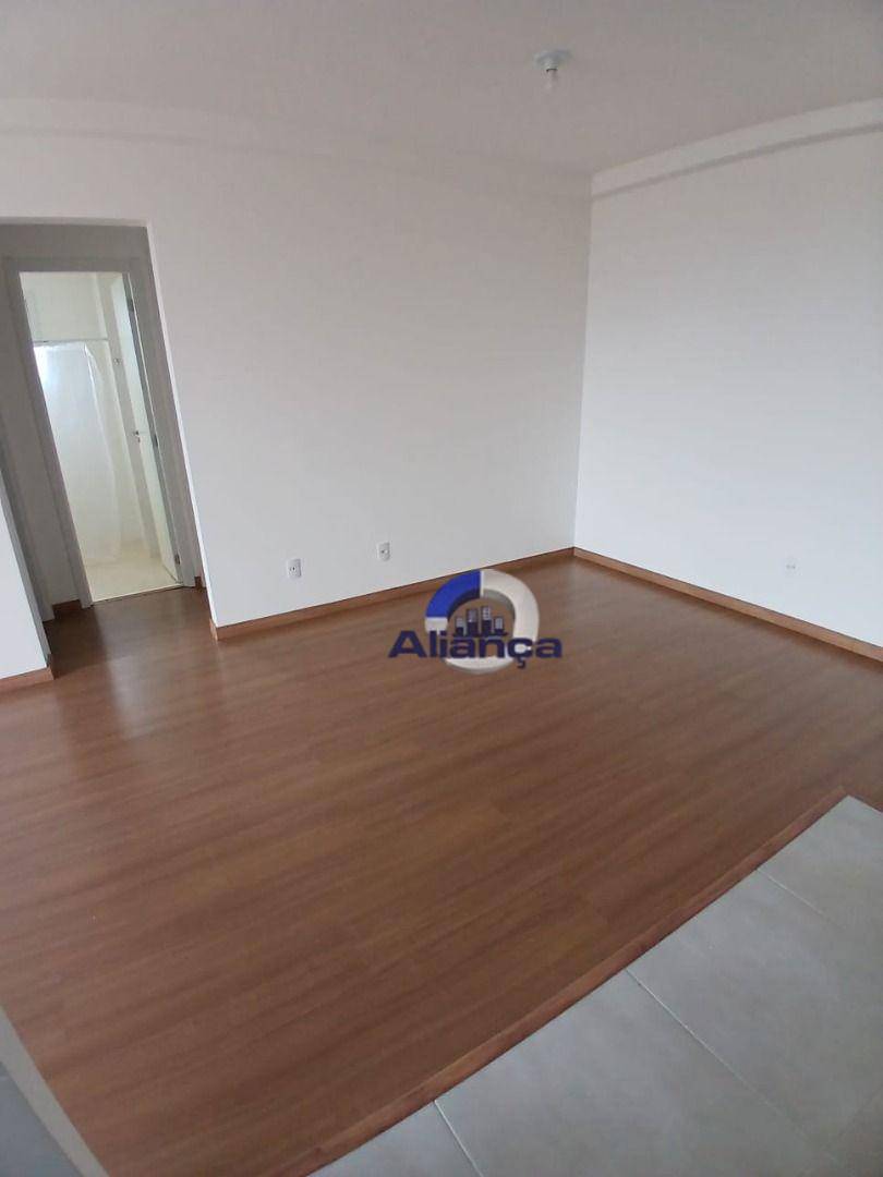 Apartamento à venda e aluguel com 2 quartos, 50m² - Foto 13