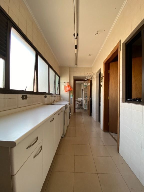 Apartamento à venda com 3 quartos, 178m² - Foto 26