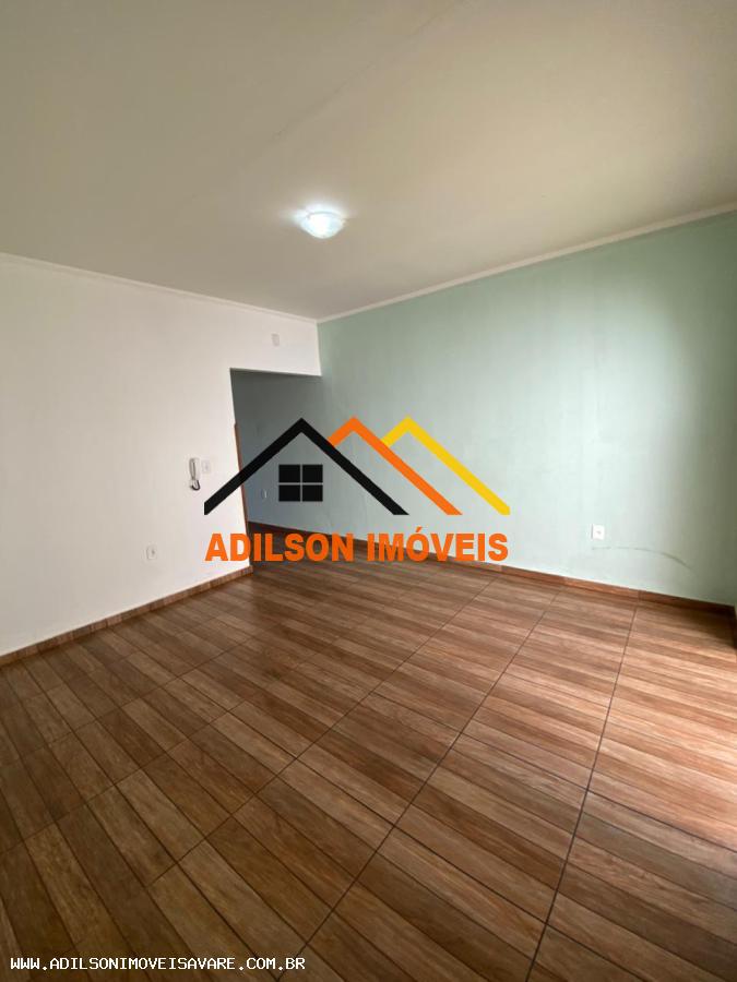 Casa para alugar com 3 quartos, 169m² - Foto 2