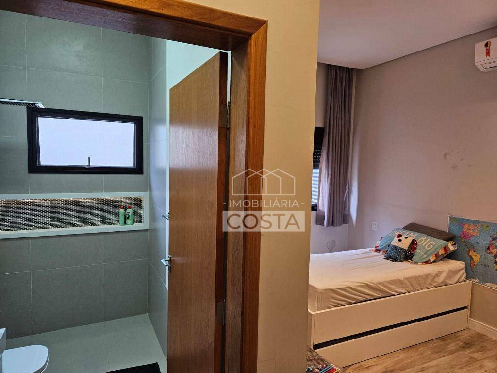 Casa de Condomínio à venda com 3 quartos, 215m² - Foto 10