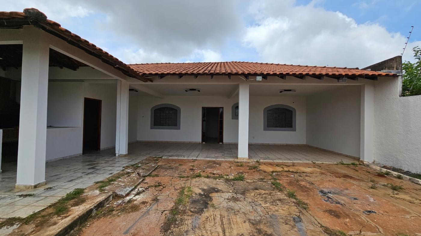 Casa à venda com 3 quartos, 509m² - Foto 2