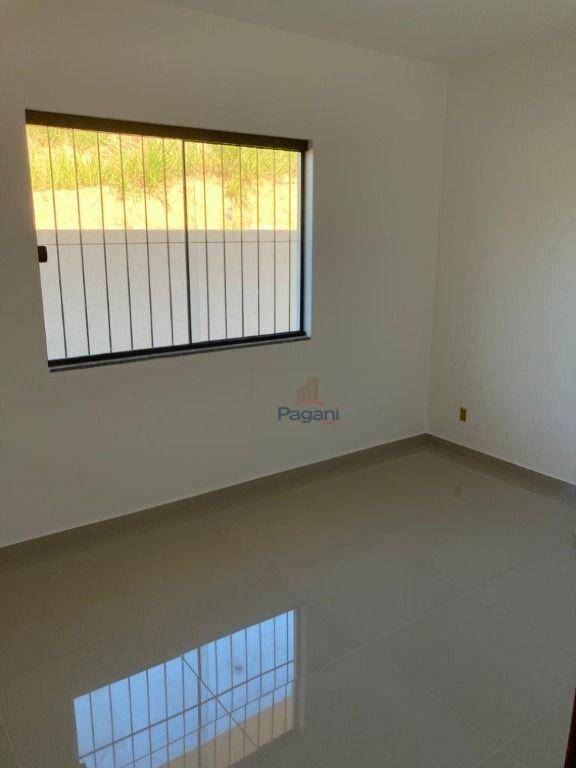 Casa à venda com 3 quartos, 100m² - Foto 13