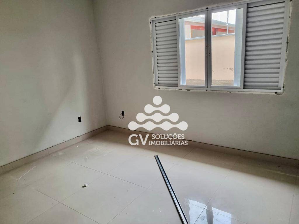 Casa à venda com 3 quartos, 196m² - Foto 3