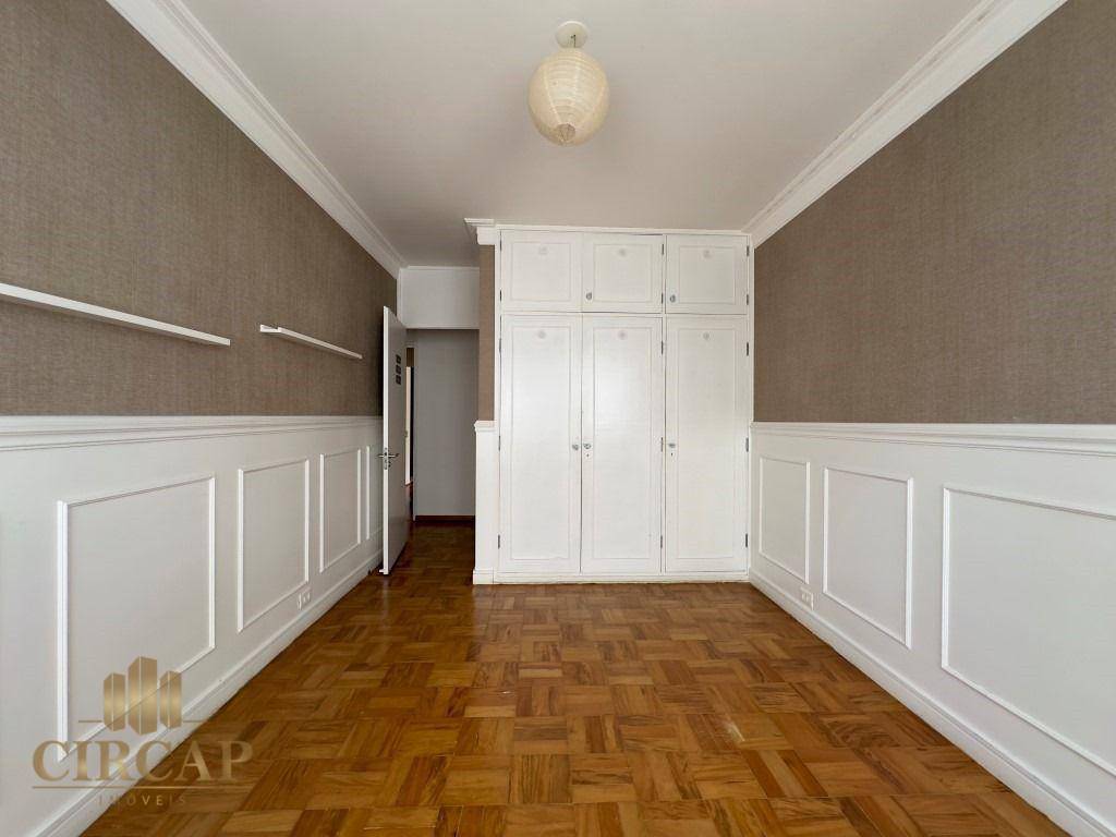 Apartamento à venda com 3 quartos, 176m² - Foto 7