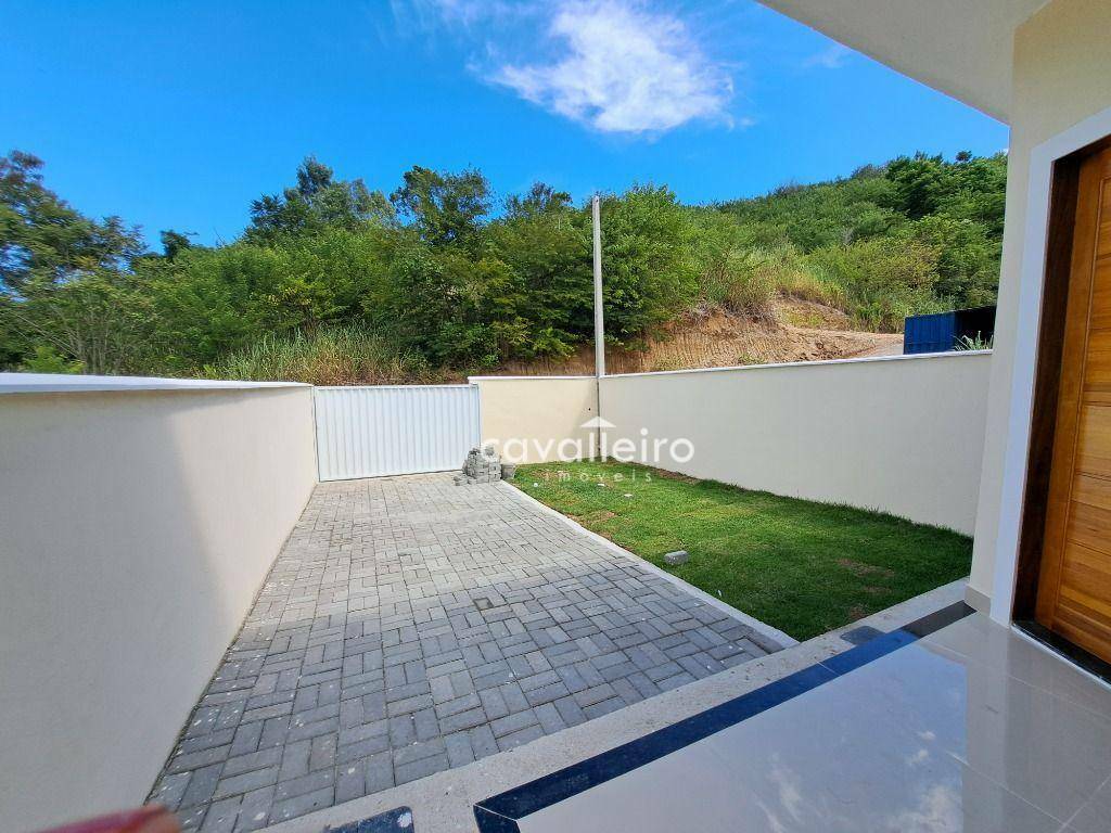 Casa à venda com 2 quartos, 69m² - Foto 3