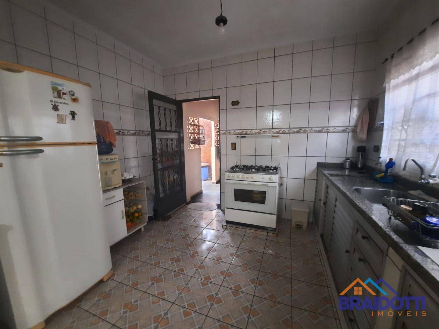 Casa à venda com 6 quartos, 300m² - Foto 22