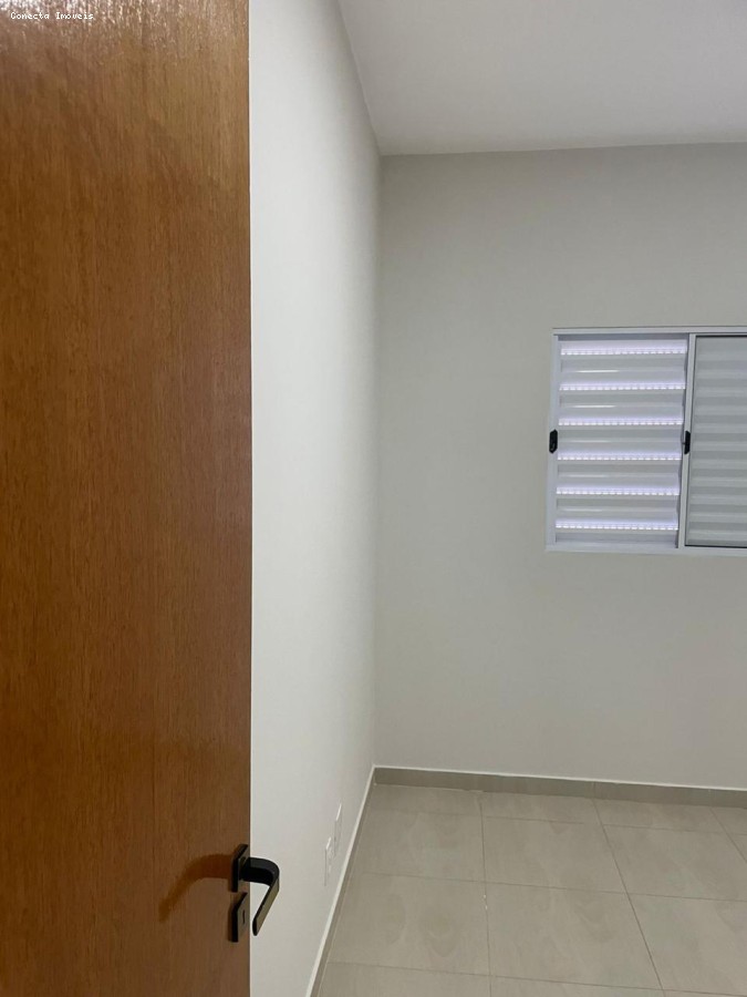 Casa à venda com 2 quartos, 70m² - Foto 27