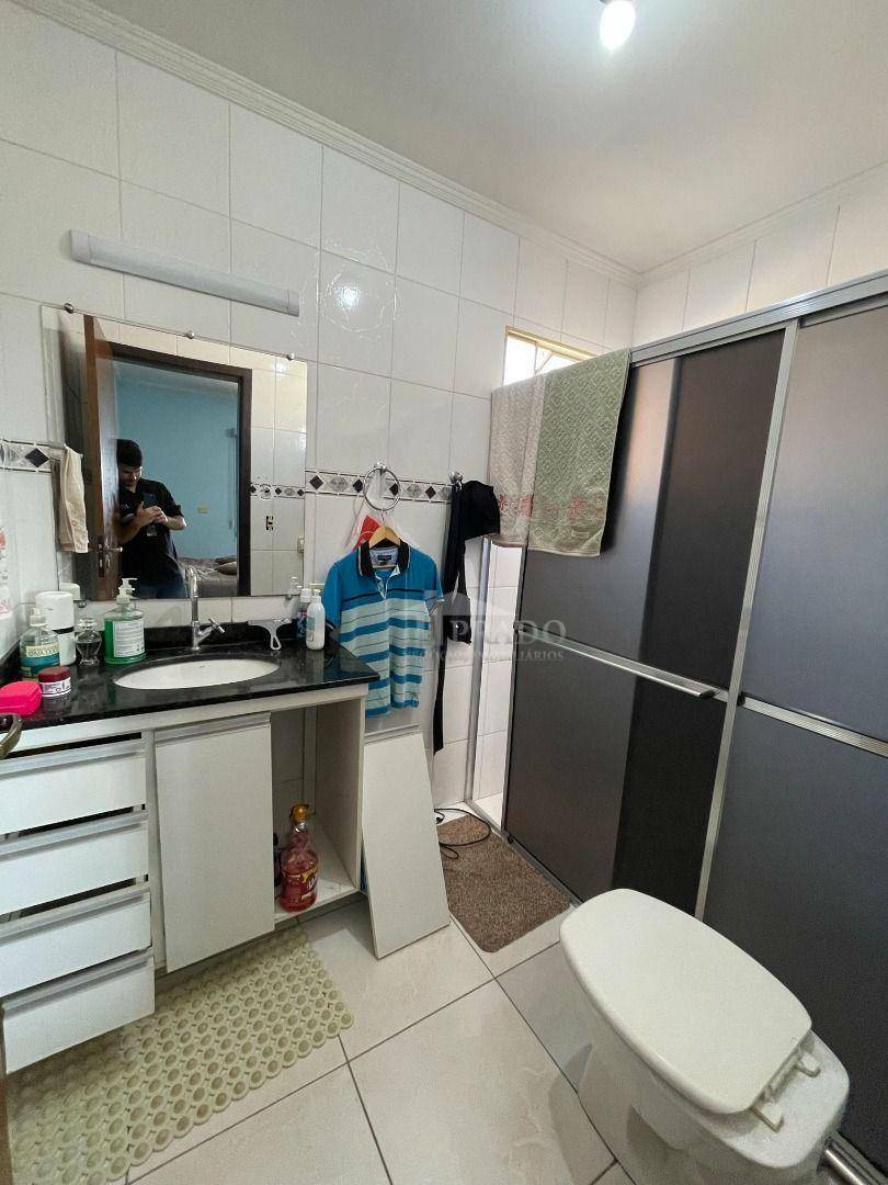 Sobrado à venda com 3 quartos, 240m² - Foto 25