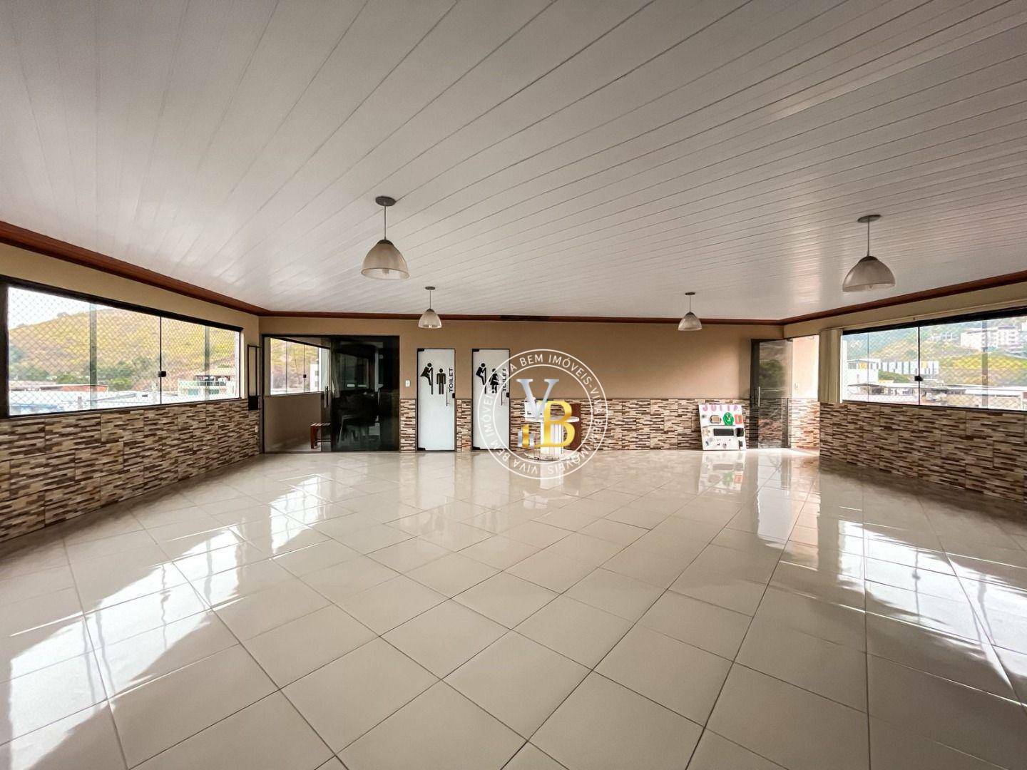 Casa para alugar com 4 quartos, 240m² - Foto 32