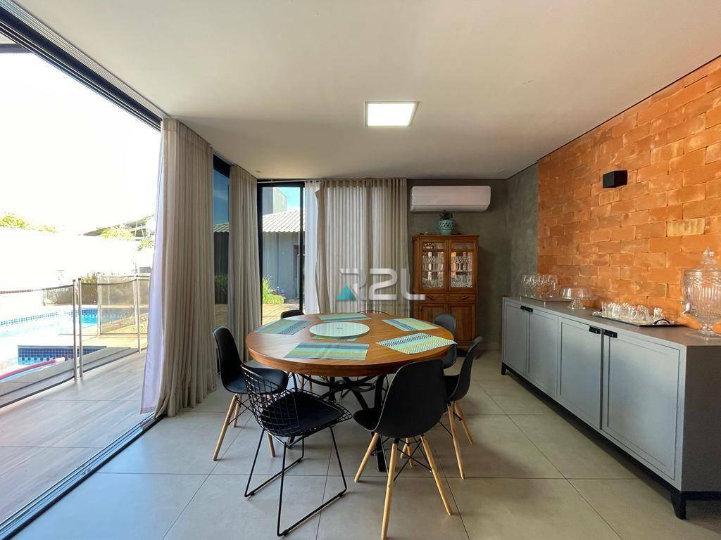 Casa à venda com 3 quartos, 204m² - Foto 22