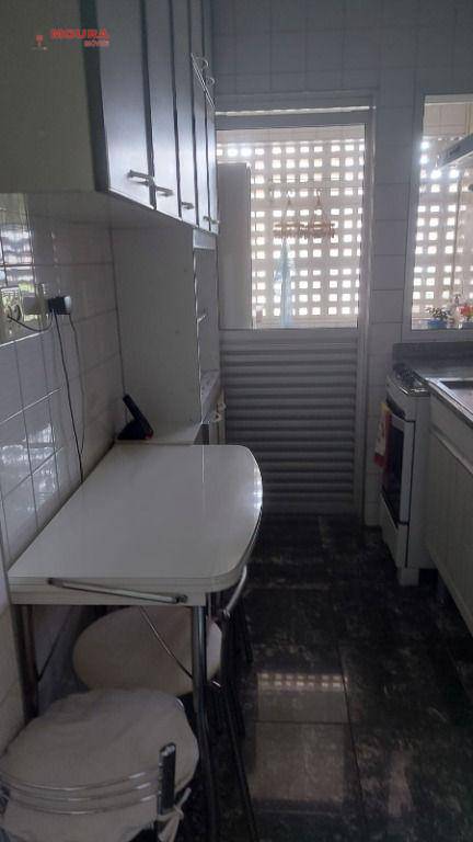 Apartamento à venda com 2 quartos, 52m² - Foto 13