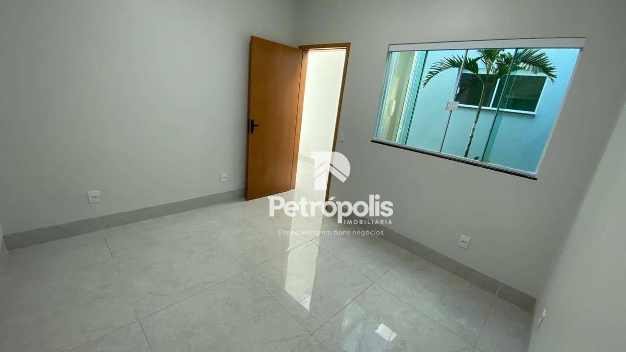 Casa à venda com 3 quartos, 89m² - Foto 14