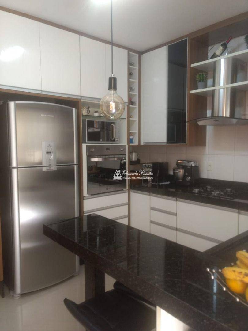 Sobrado à venda com 4 quartos, 250m² - Foto 9