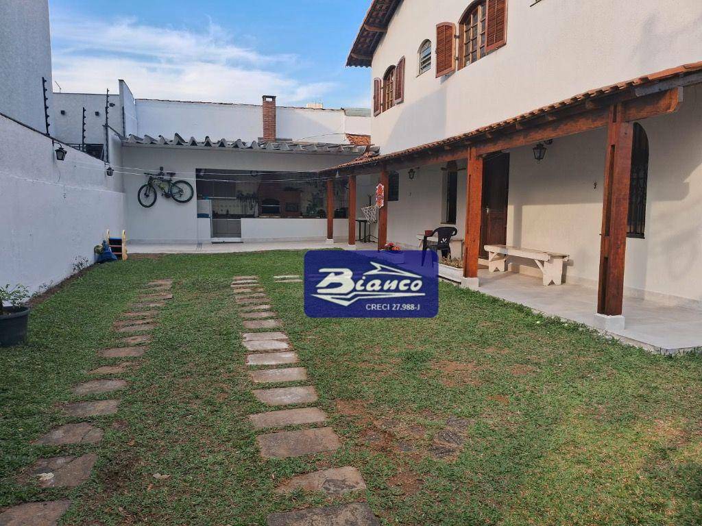 Sobrado à venda com 5 quartos, 290m² - Foto 3